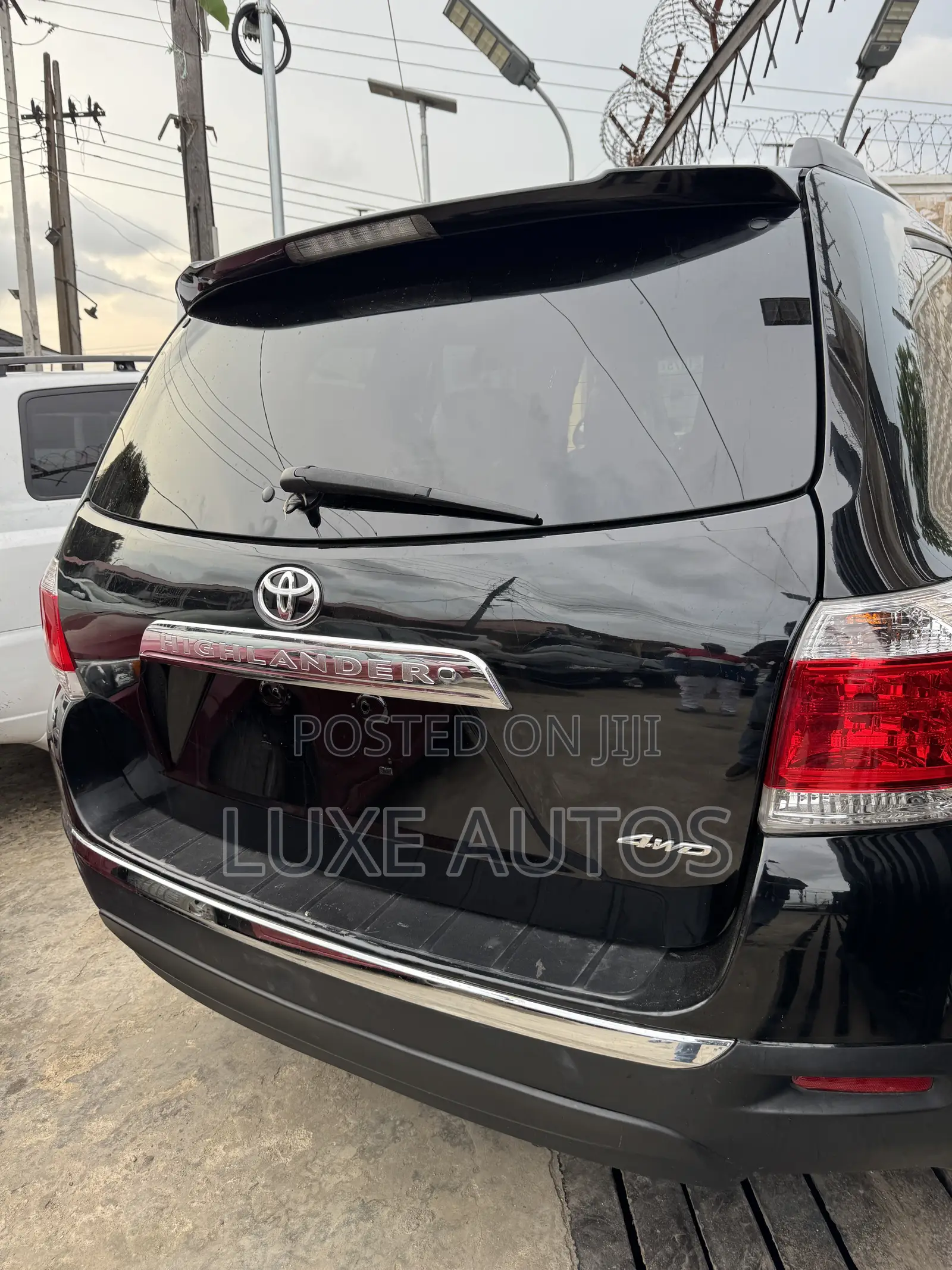Toyota Highlander Limited 3.5l 4WD 2013 Black