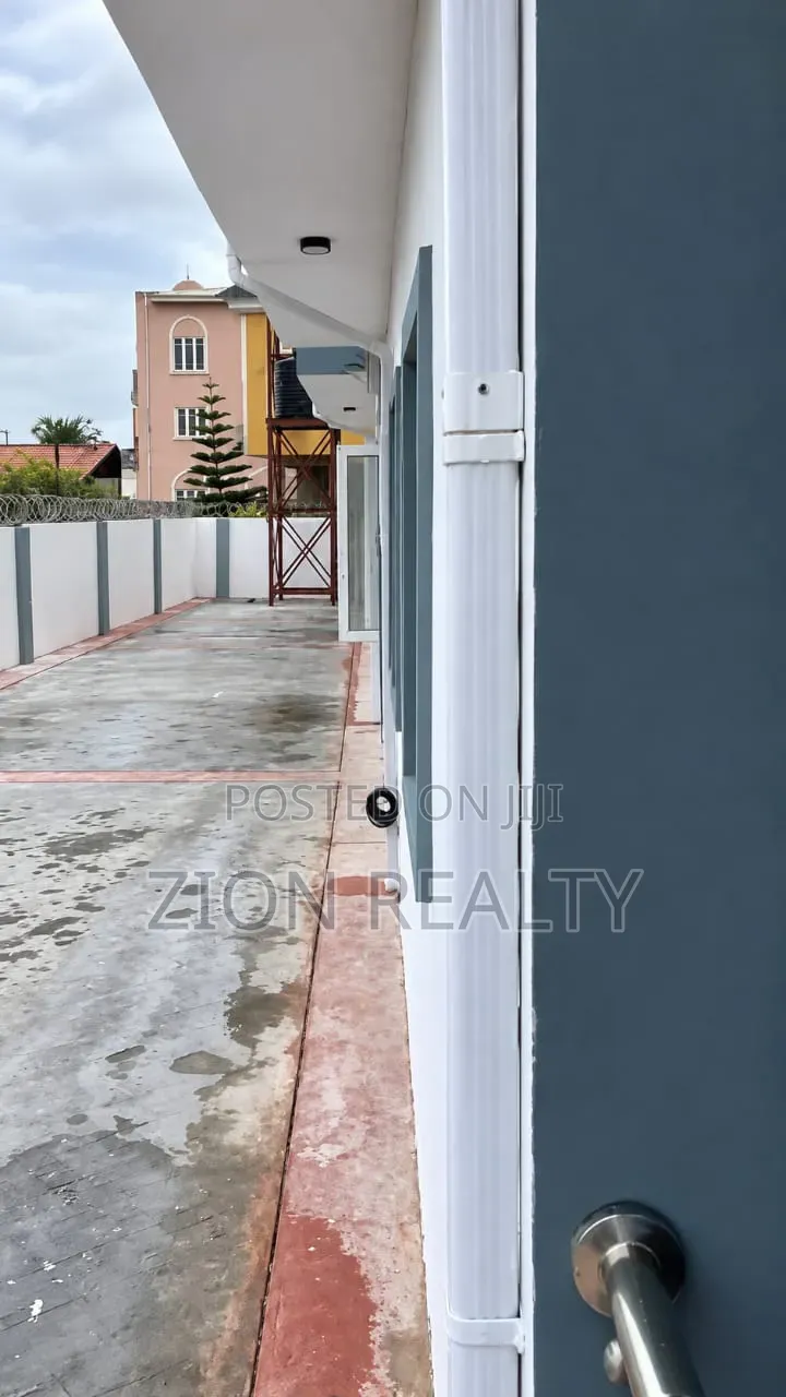 2bdrm Apartment in Awoyaya for rent