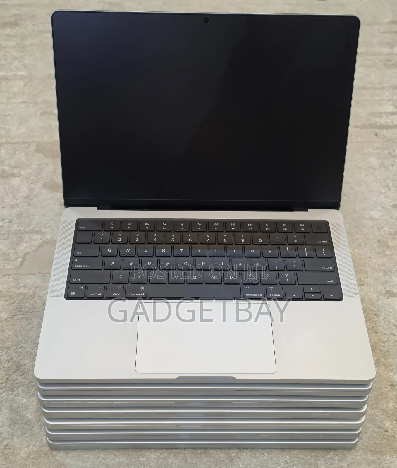 Laptop Apple MacBook Pro 2021 M1 16GB Apple M1 Pro SSD 512GB