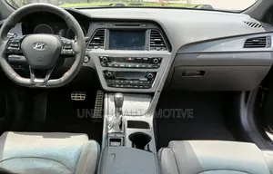 Hyundai Sonata Limited 2.0T Seban (2.0L 4cyl 6A) 2016 Brown