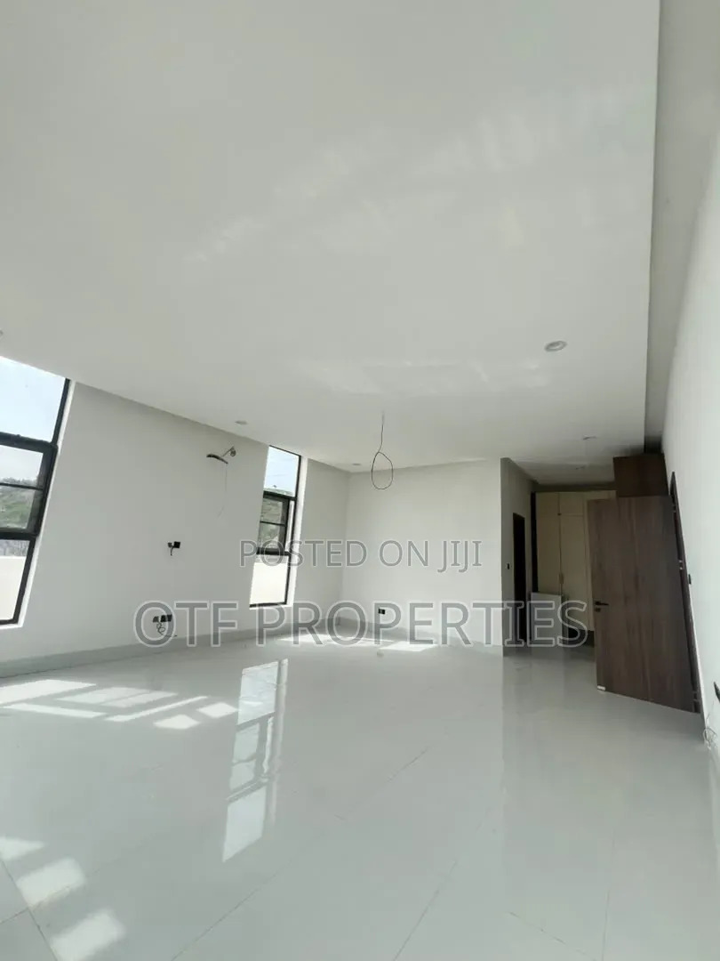 7bdrm Duplex in Guzape for sale