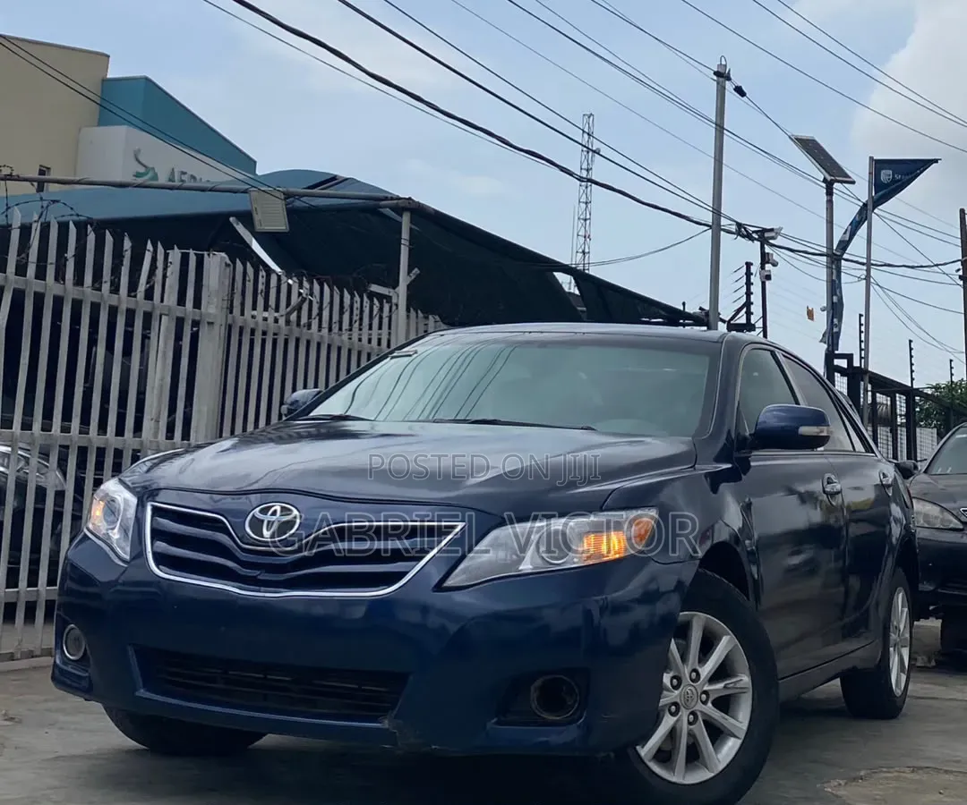Toyota Camry XLE 4dr Sedan (2.4L 4cyl 5A) 2009 Blue
