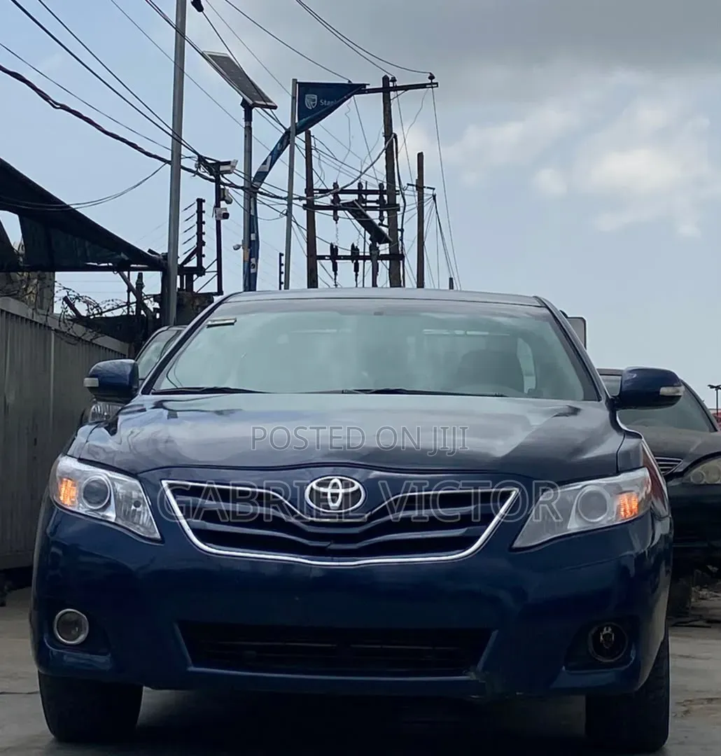 Toyota Camry XLE 4dr Sedan (2.4L 4cyl 5A) 2009 Blue