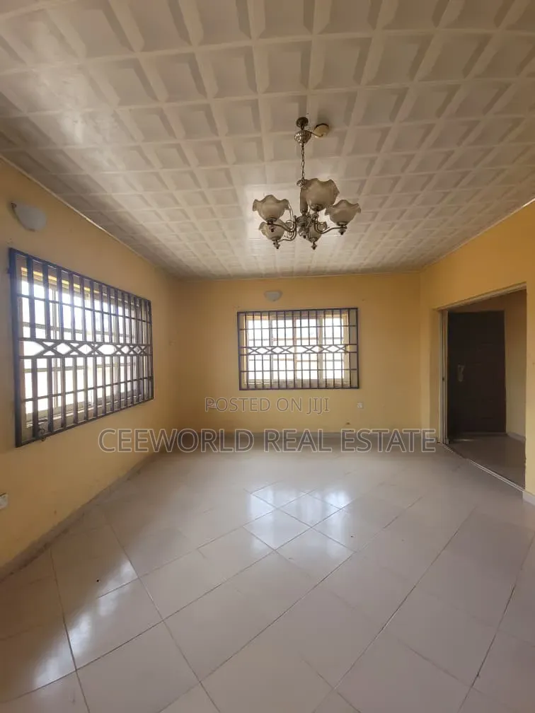 4bdrm Bungalow in Engr Adeleke Akala, Akobo for rent