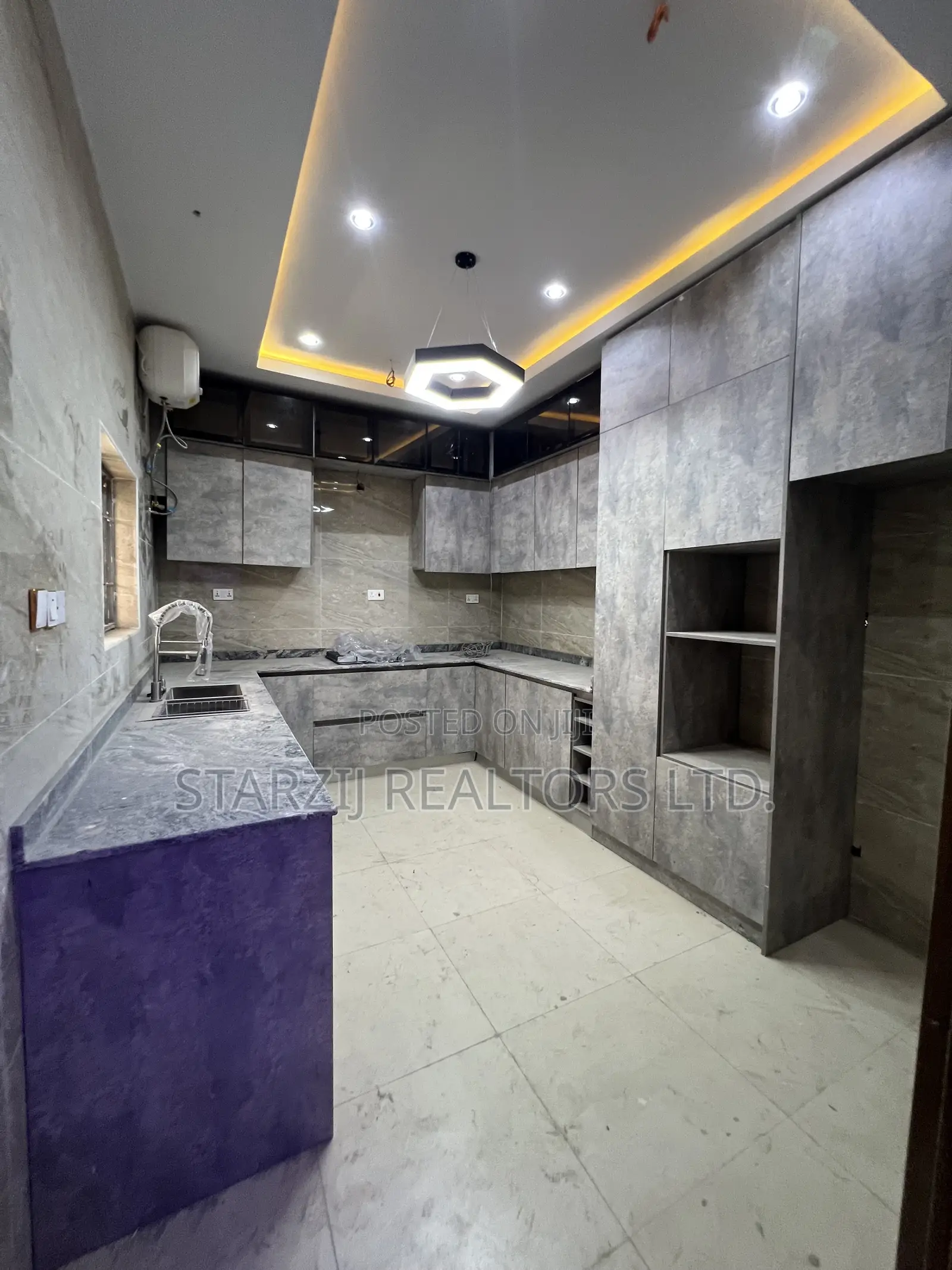 4bdrm Duplex in Guzape District for sale