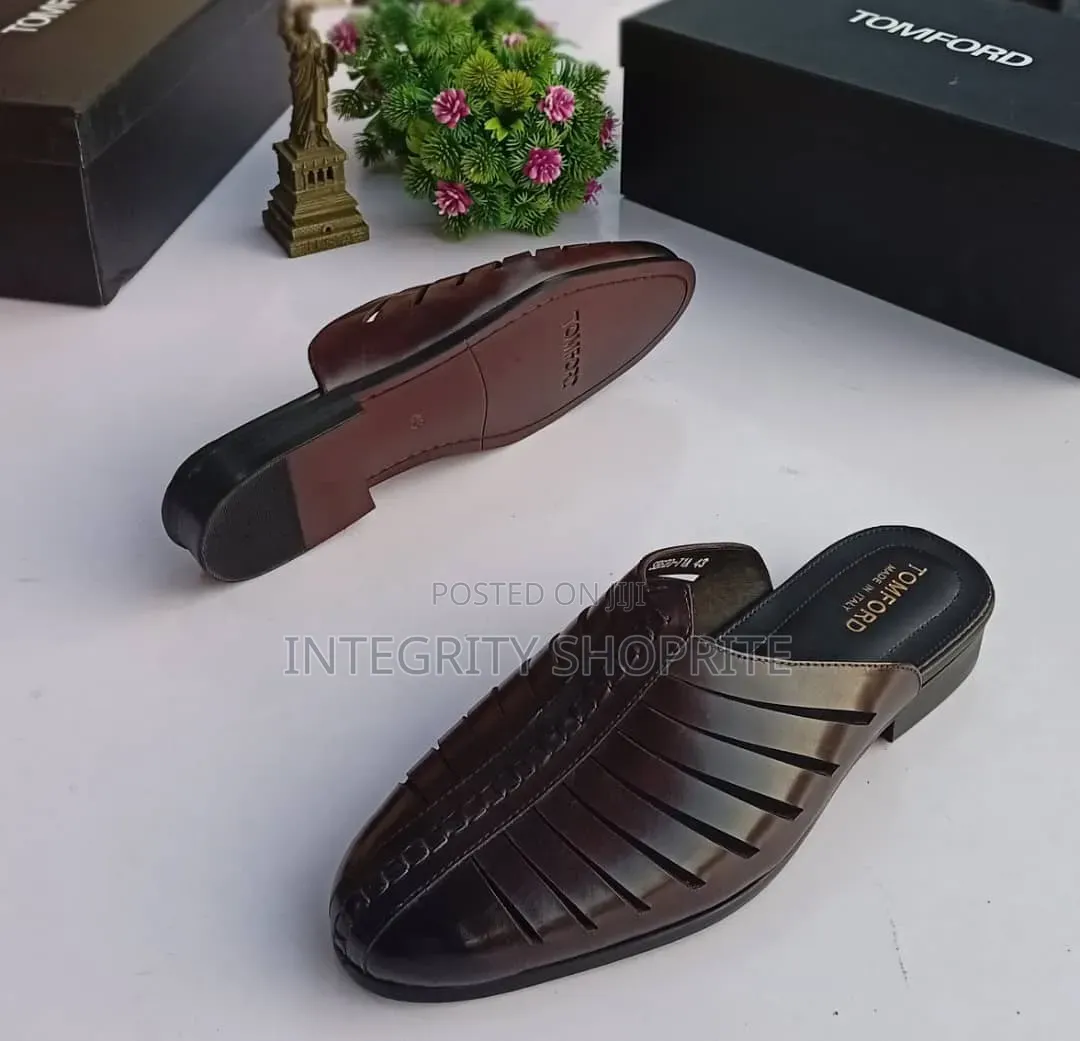 Men’s Closed-Toe Mule Sandals