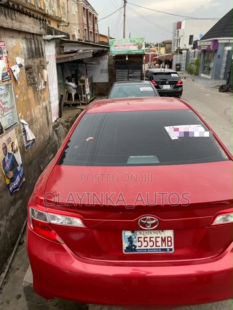 Toyota Camry 2014 Red