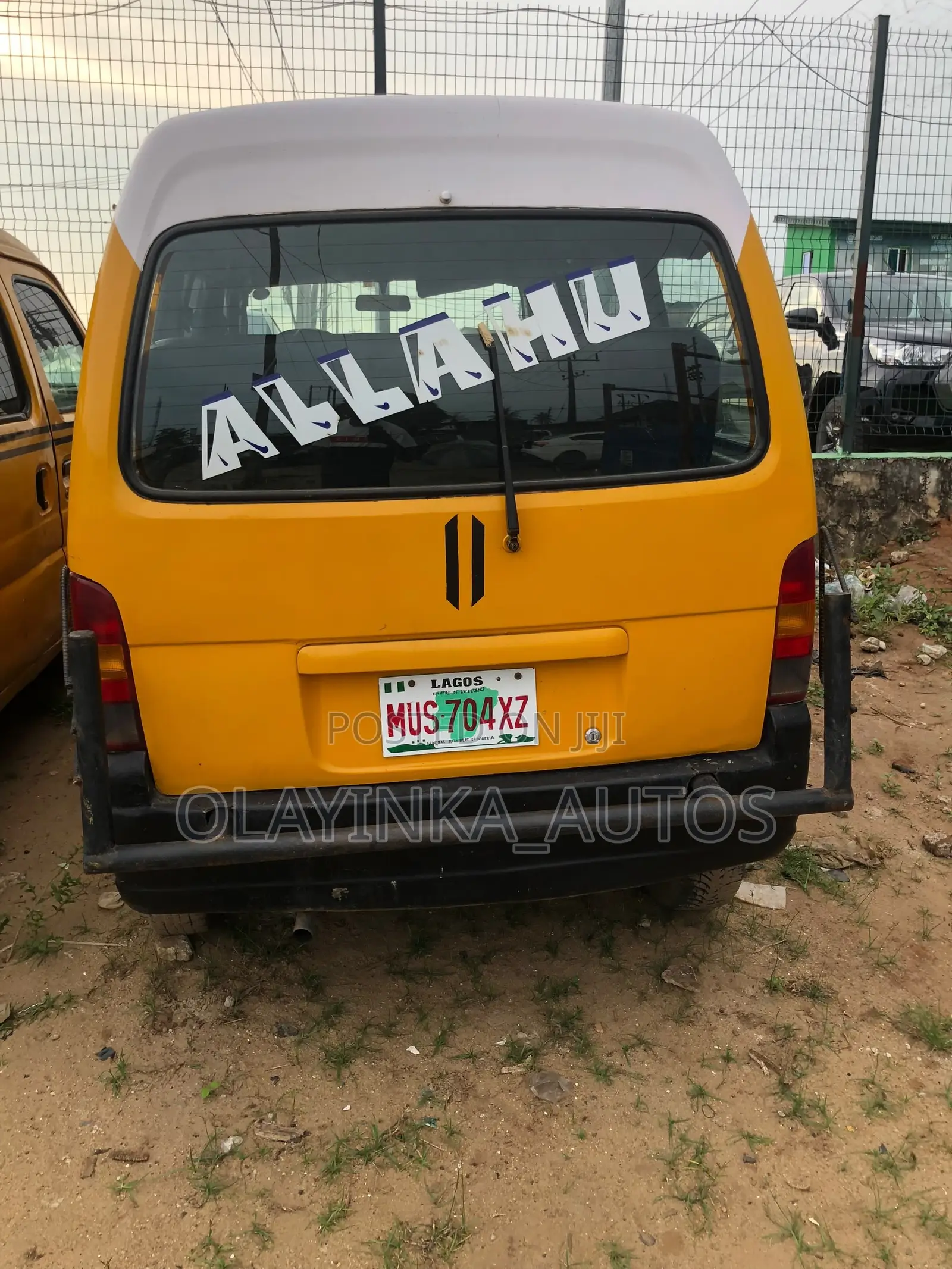 Suzuki APV Minibus 2007 Yellow