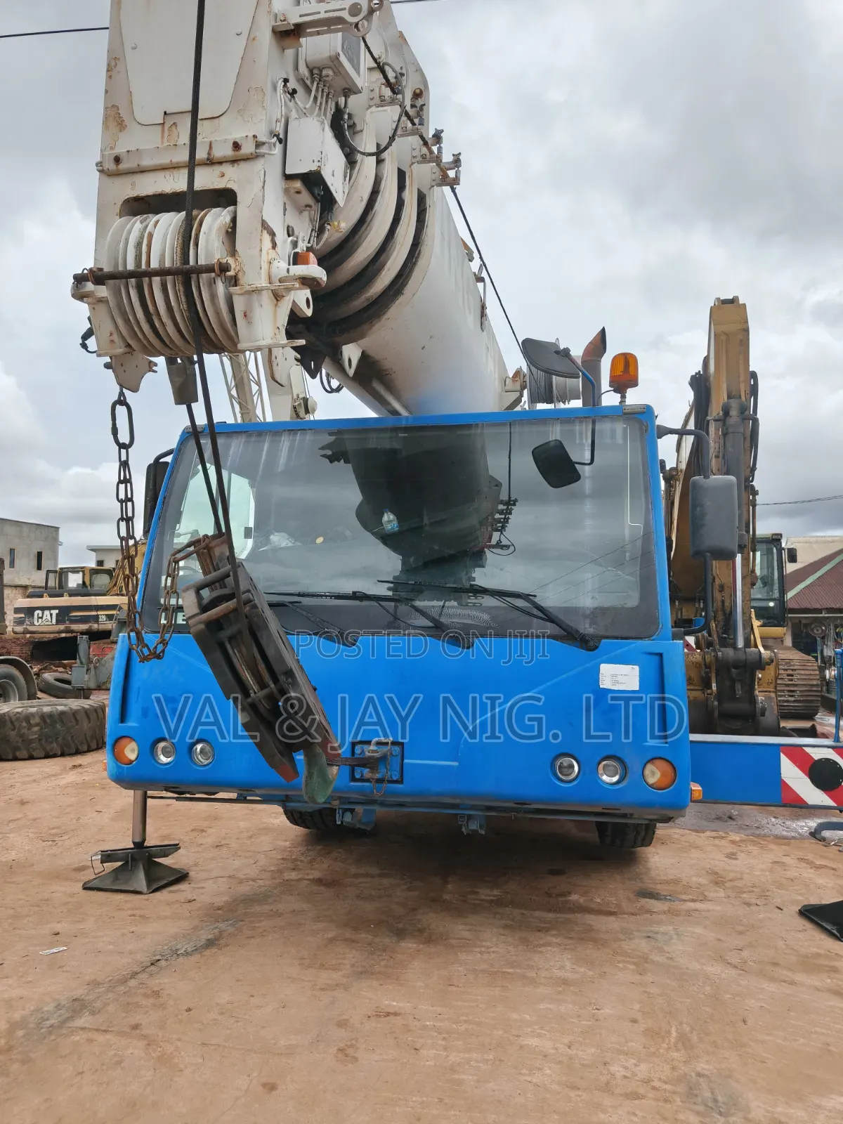 60 Tons Liebherr All-Terrain Motor Crane - Direct Belgium