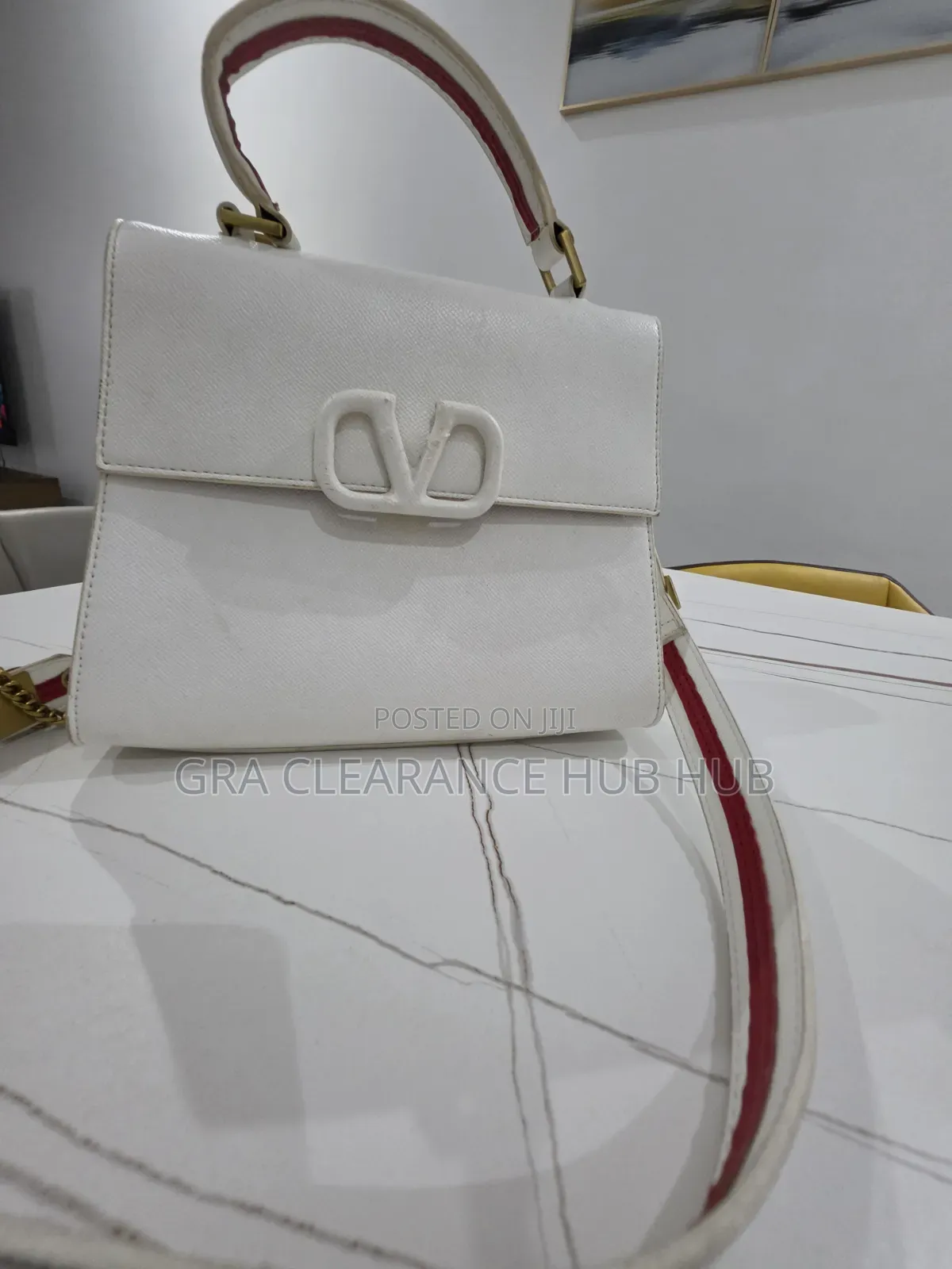 Classic White v-Logo Top Handle Handbag
