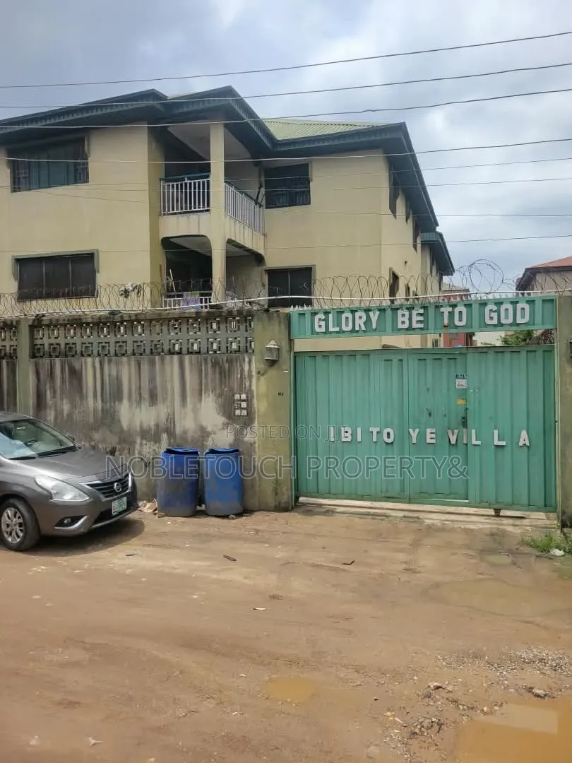 3bdrm Block of Flats in Ajao Estate Lagos for sale