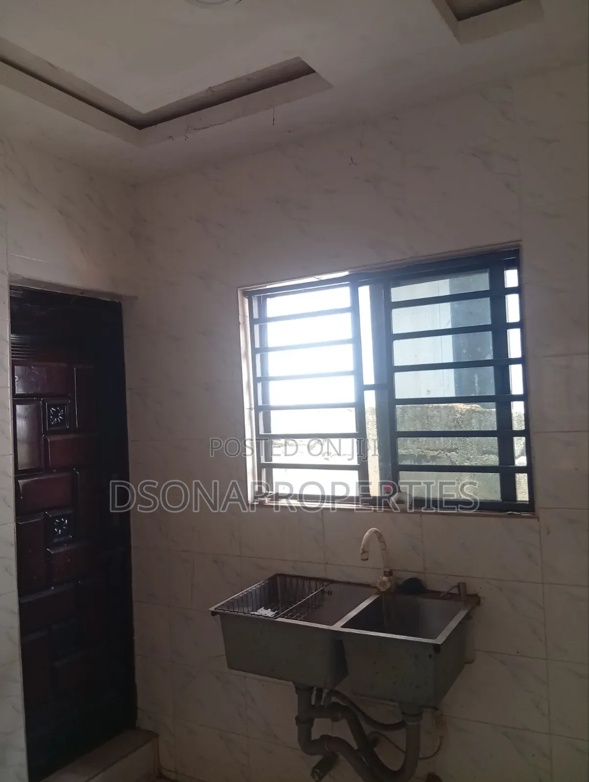3bdrm Apartment in River Valley Estate, Akute Ajuwon for rent