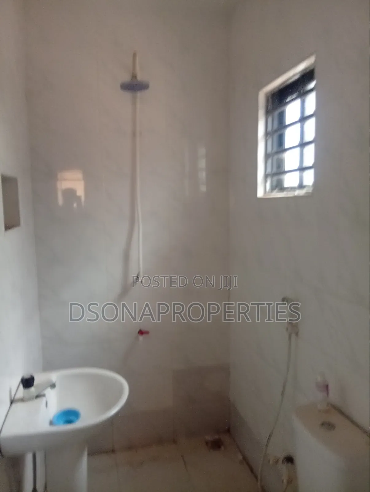 3bdrm Apartment in River Valley Estate, Akute Ajuwon for rent