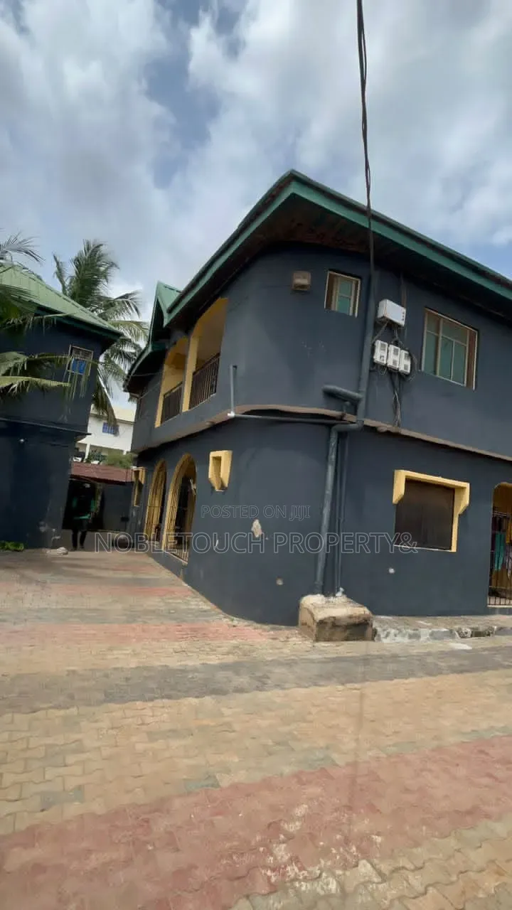 3bdrm Block of Flats in Off Agric Road, Egan for sale
