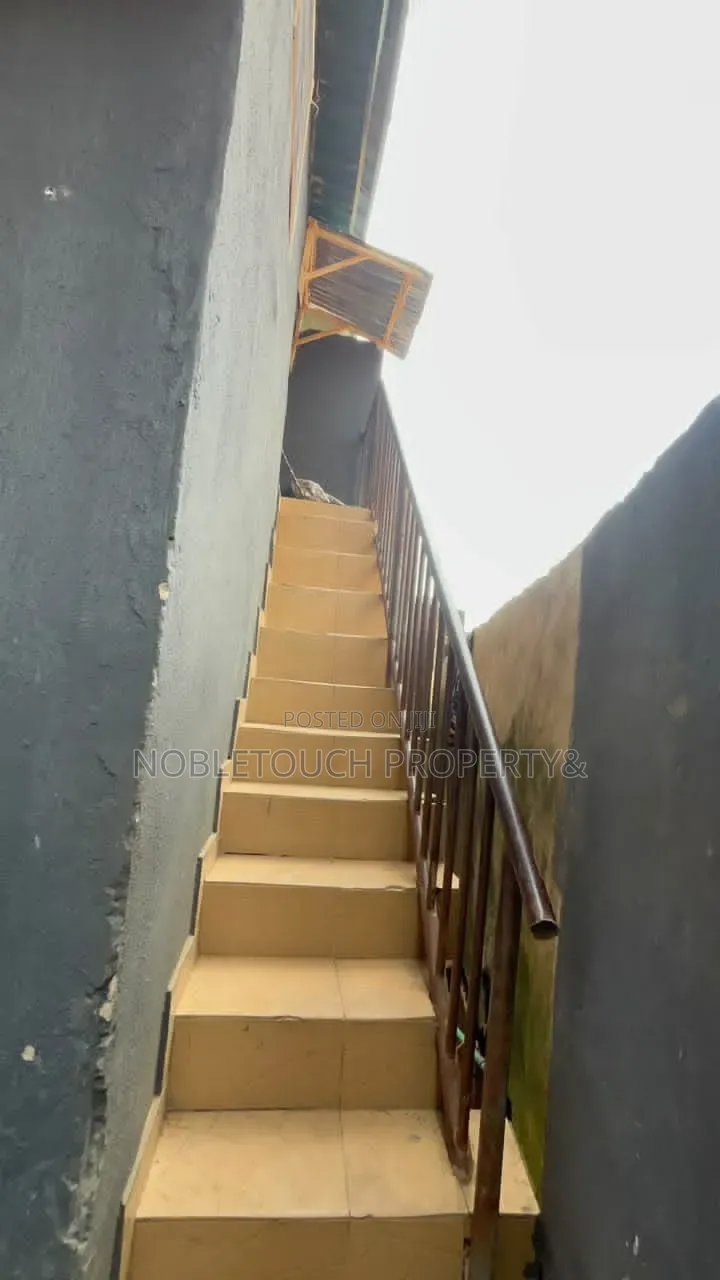 3bdrm Block of Flats in Off Agric Road, Egan for sale