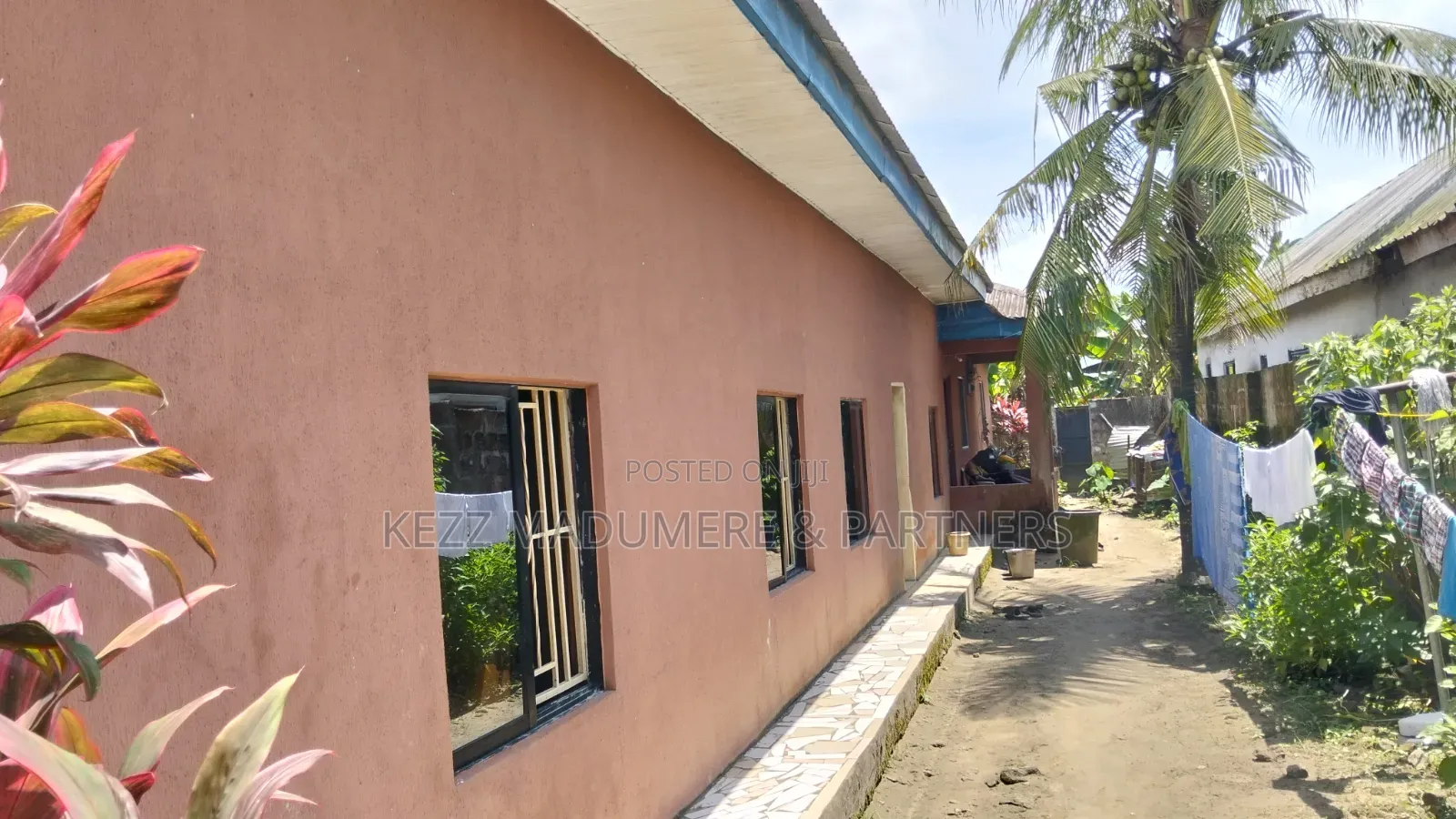For Sale : A Hall & a Flat at Eliparanwo, Ph