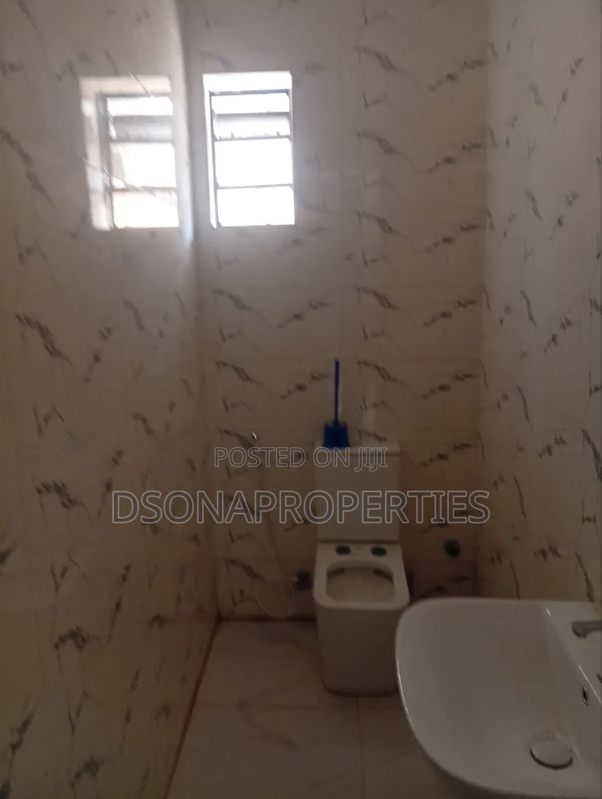 3bdrm Apartment in Olaniyi, New Oko Oba for sale
