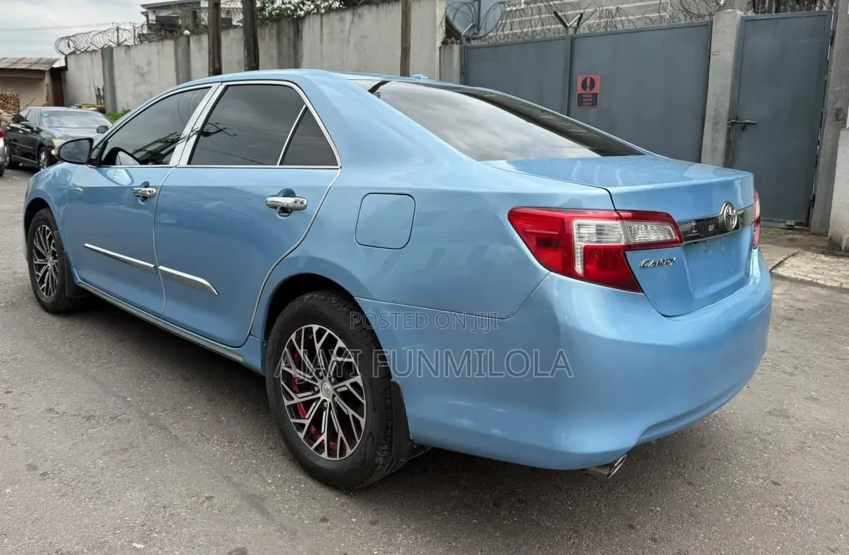 Toyota Camry 2013 Blue
