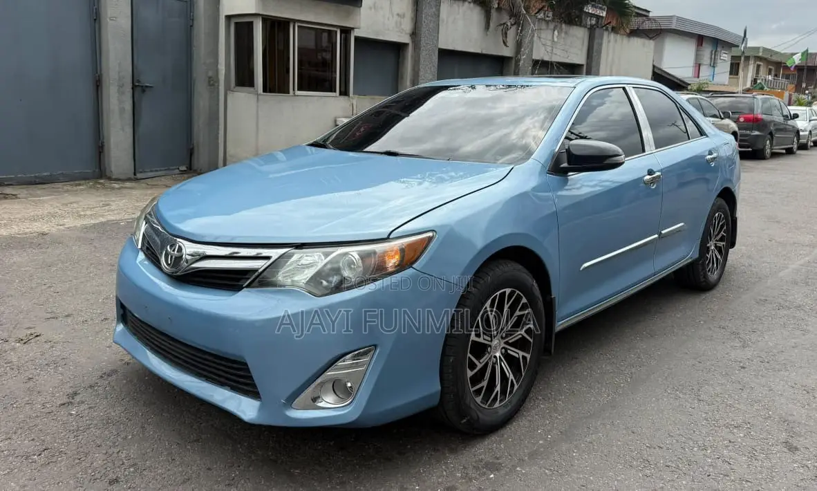 Toyota Camry 2013 Blue