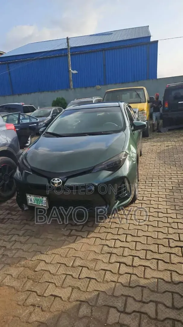 Toyota Corolla L 4dr Sedan (1.8L 4cyl 4A) 2015 Green