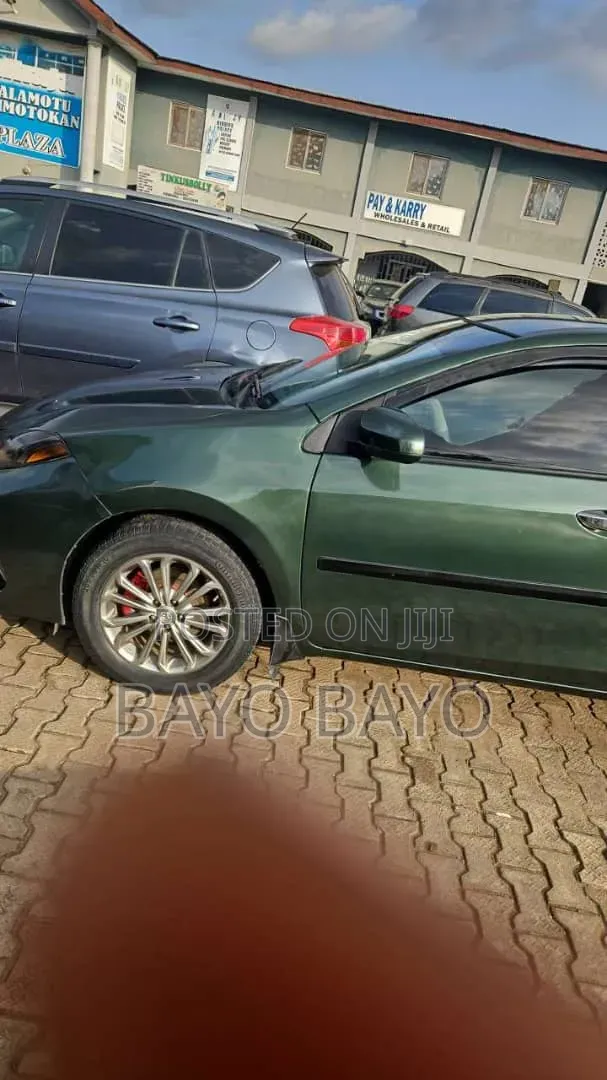 Toyota Corolla L 4dr Sedan (1.8L 4cyl 4A) 2015 Green