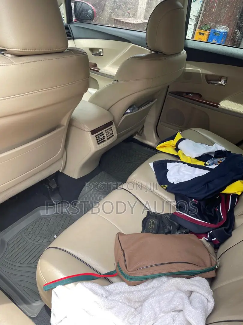 Toyota Venza 2011 Red