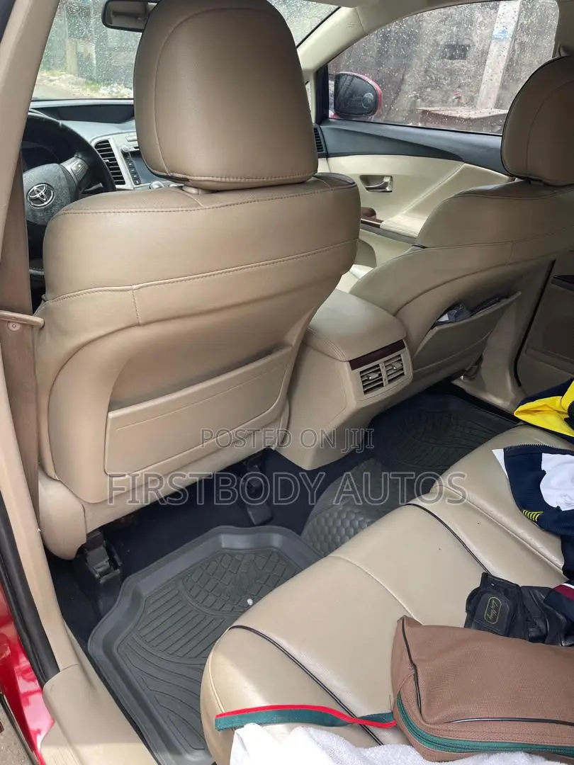 Toyota Venza 2011 Red
