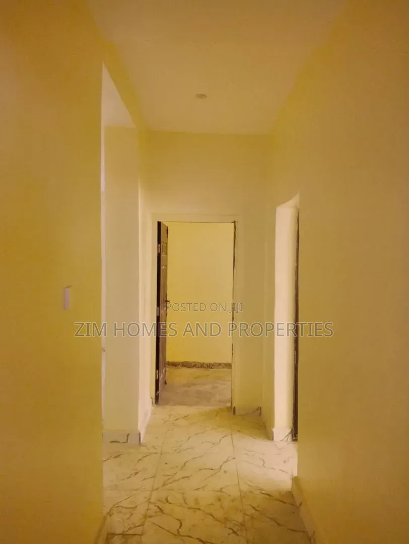 3bdrm Duplex in Zim Homes And, Idu Industrial for sale