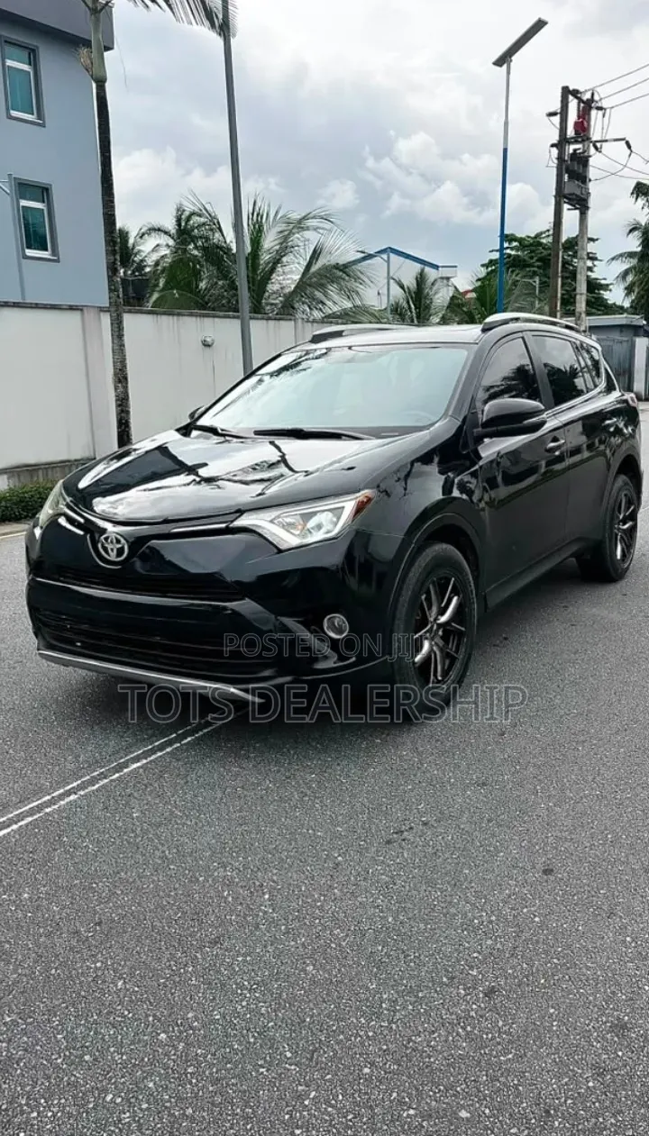 Toyota RAV4 LE 4dr SUV (2.5L 4cyl 6A) 2014 Black