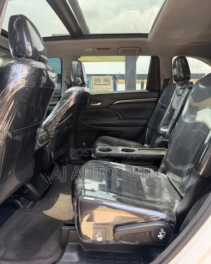 Toyota Highlander Limited V6 4x4 (3.5L 6cyl 6A) 2016 White