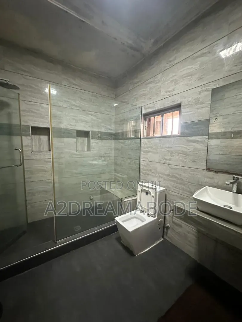 3bdrm Duplex in Gbagada, Millenuim/UPS for rent