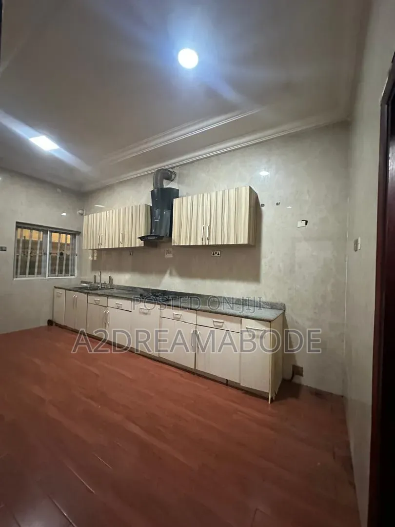3bdrm Duplex in Gbagada, Millenuim/UPS for rent