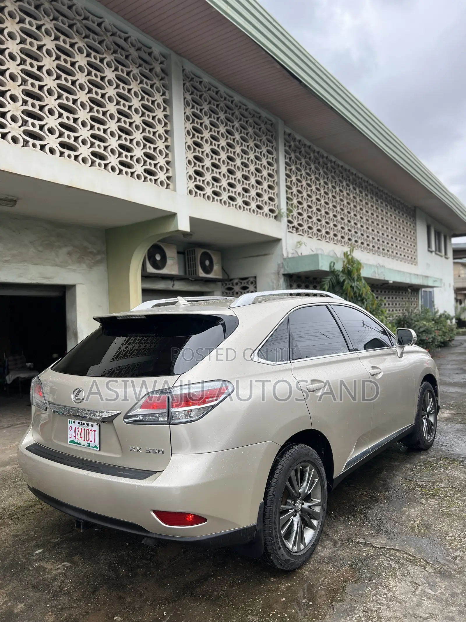 Lexus RX 350 FWD 2013 Gold