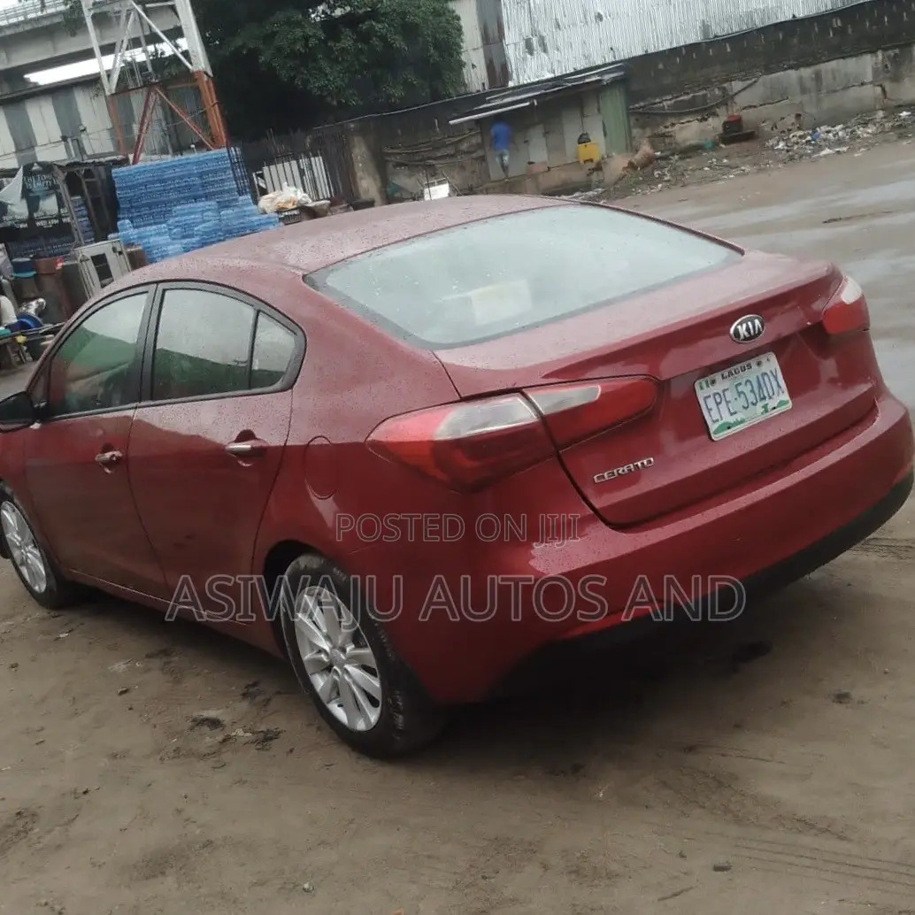 Kia Cerato 2015 Red