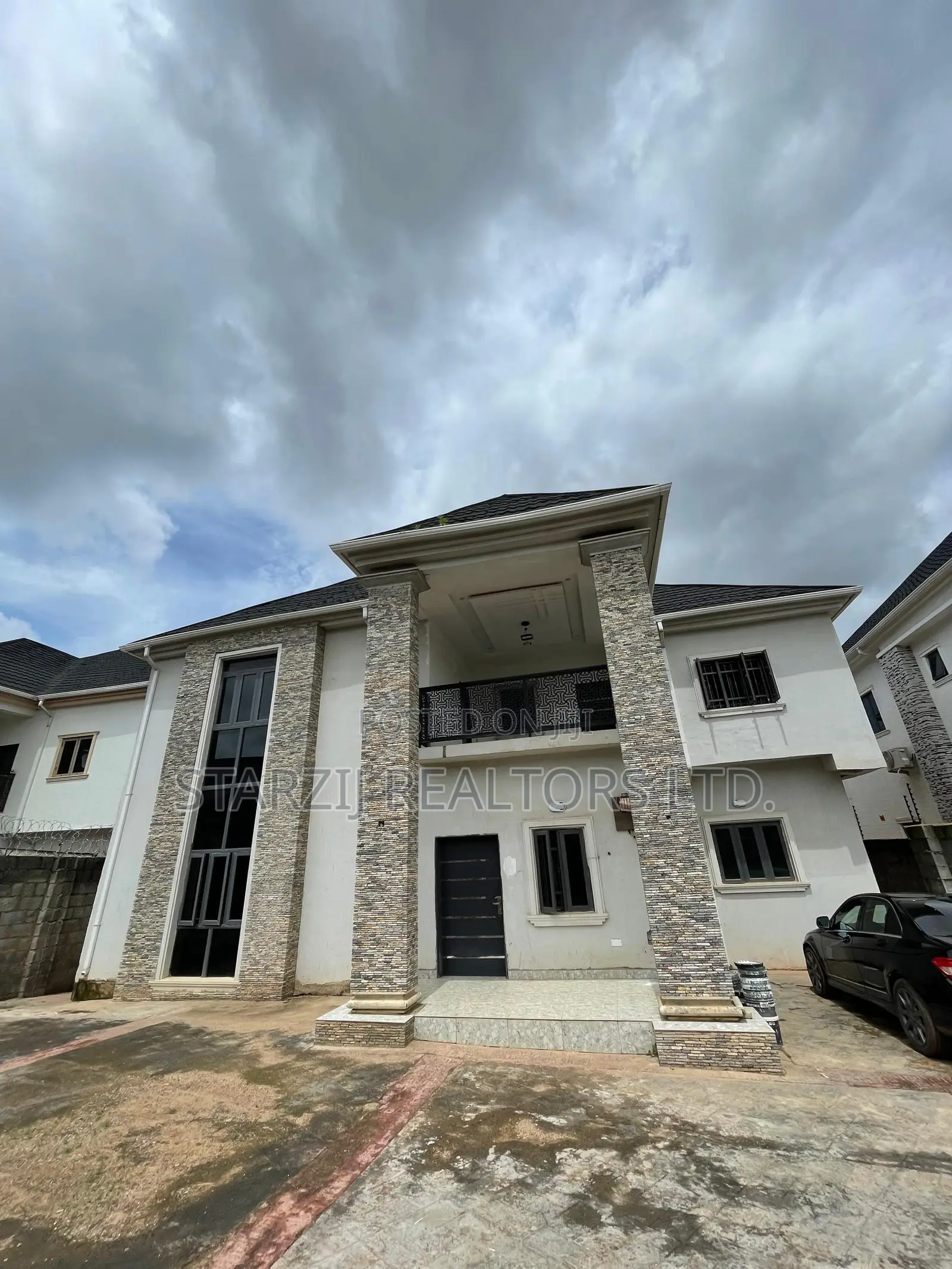 Furnished 5bdrm Duplex in Gaduwa for sale