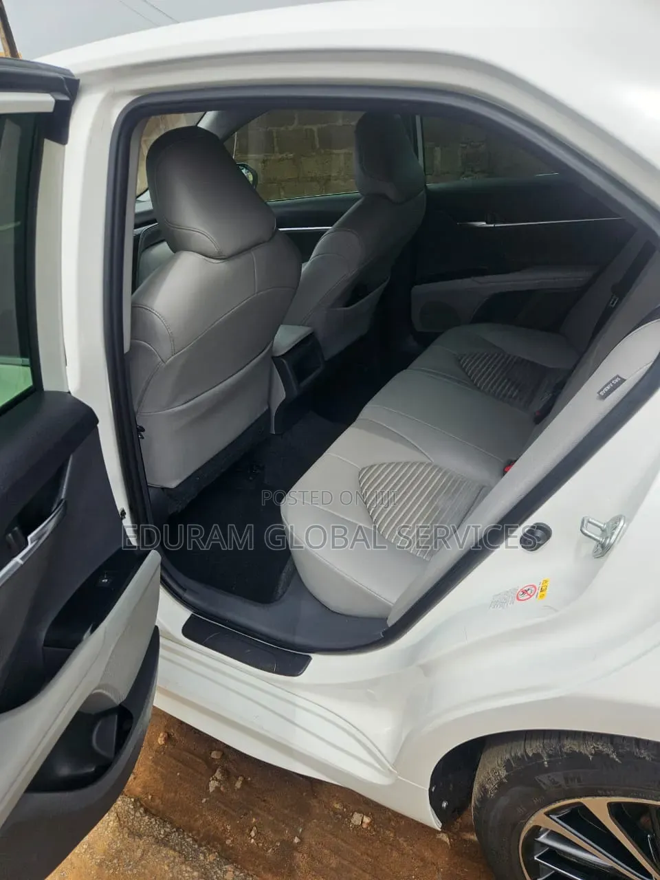 Toyota Camry 2018 Off white