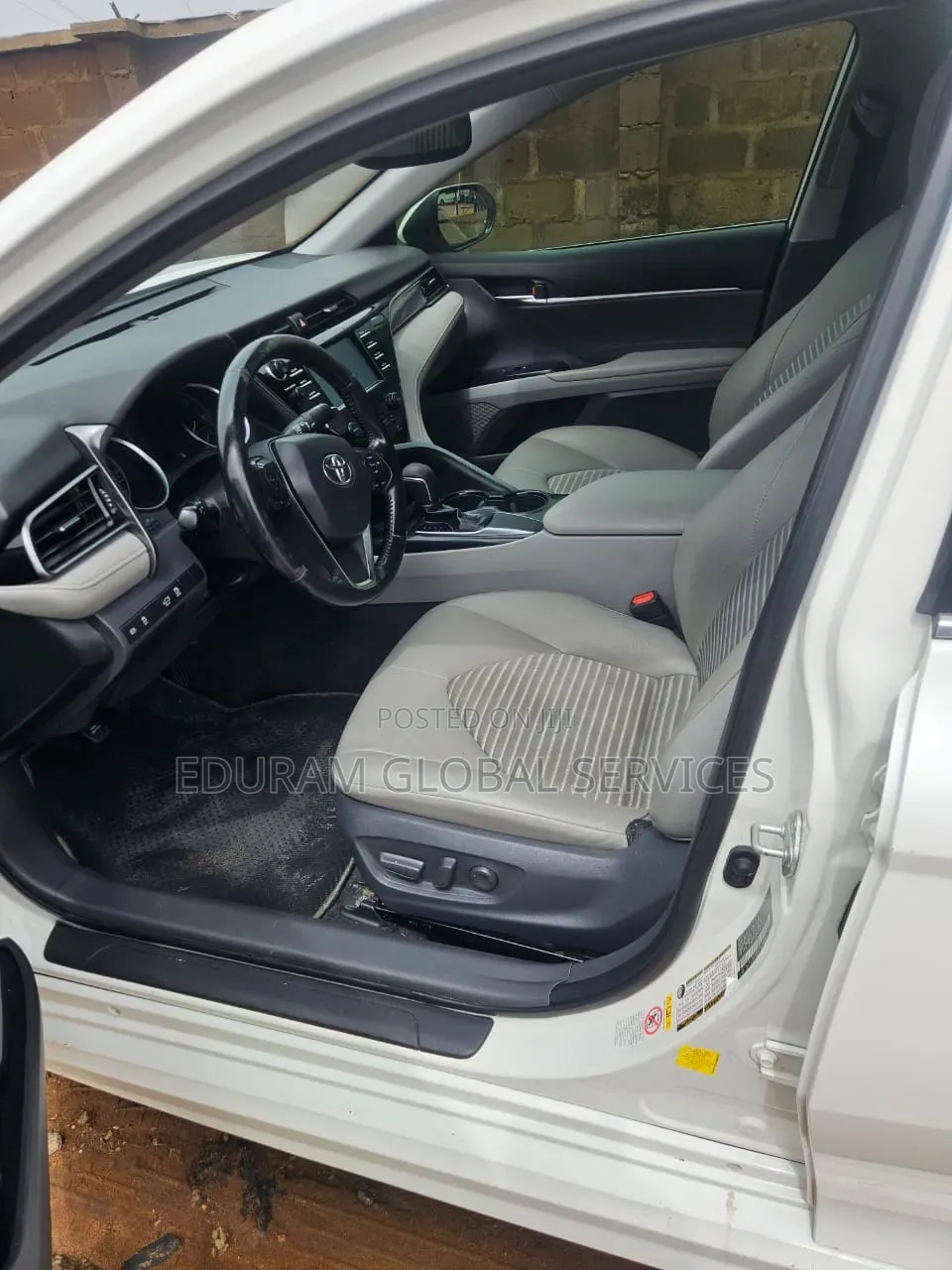 Toyota Camry 2018 Off white