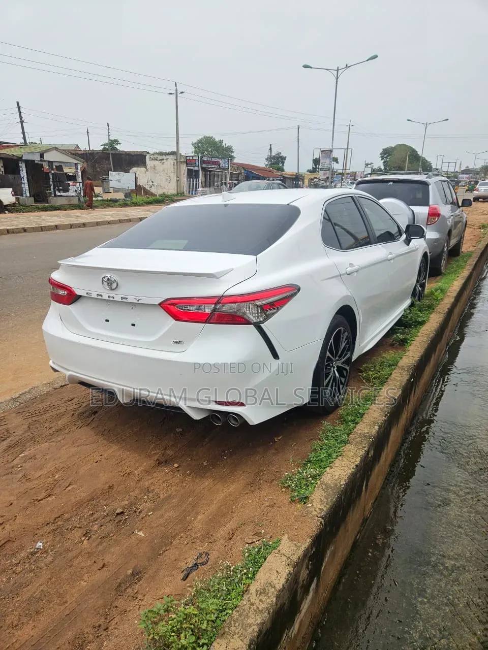 Toyota Camry 2018 Off white