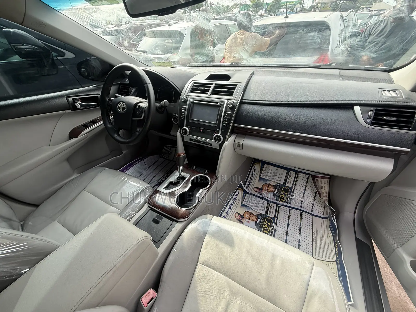 Toyota Camry XLE 4dr Sedan (2.5L 4cyl 6A) 2012 Silver