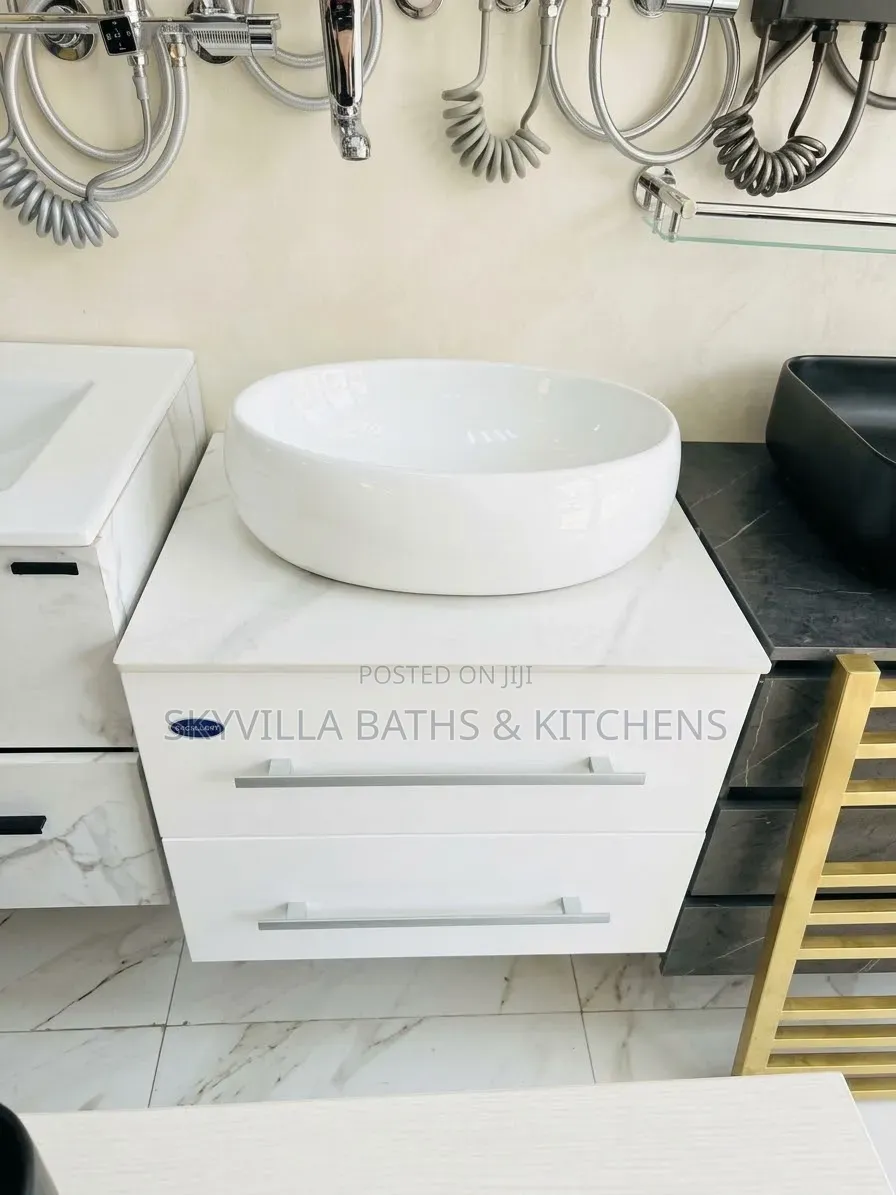 Wall-Mounted Bathroom Vanity & Round Basin