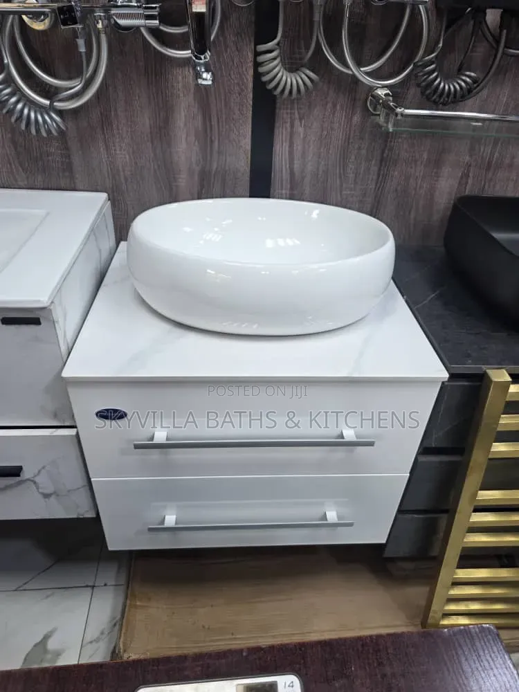 Wall-Mounted Bathroom Vanity & Round Basin