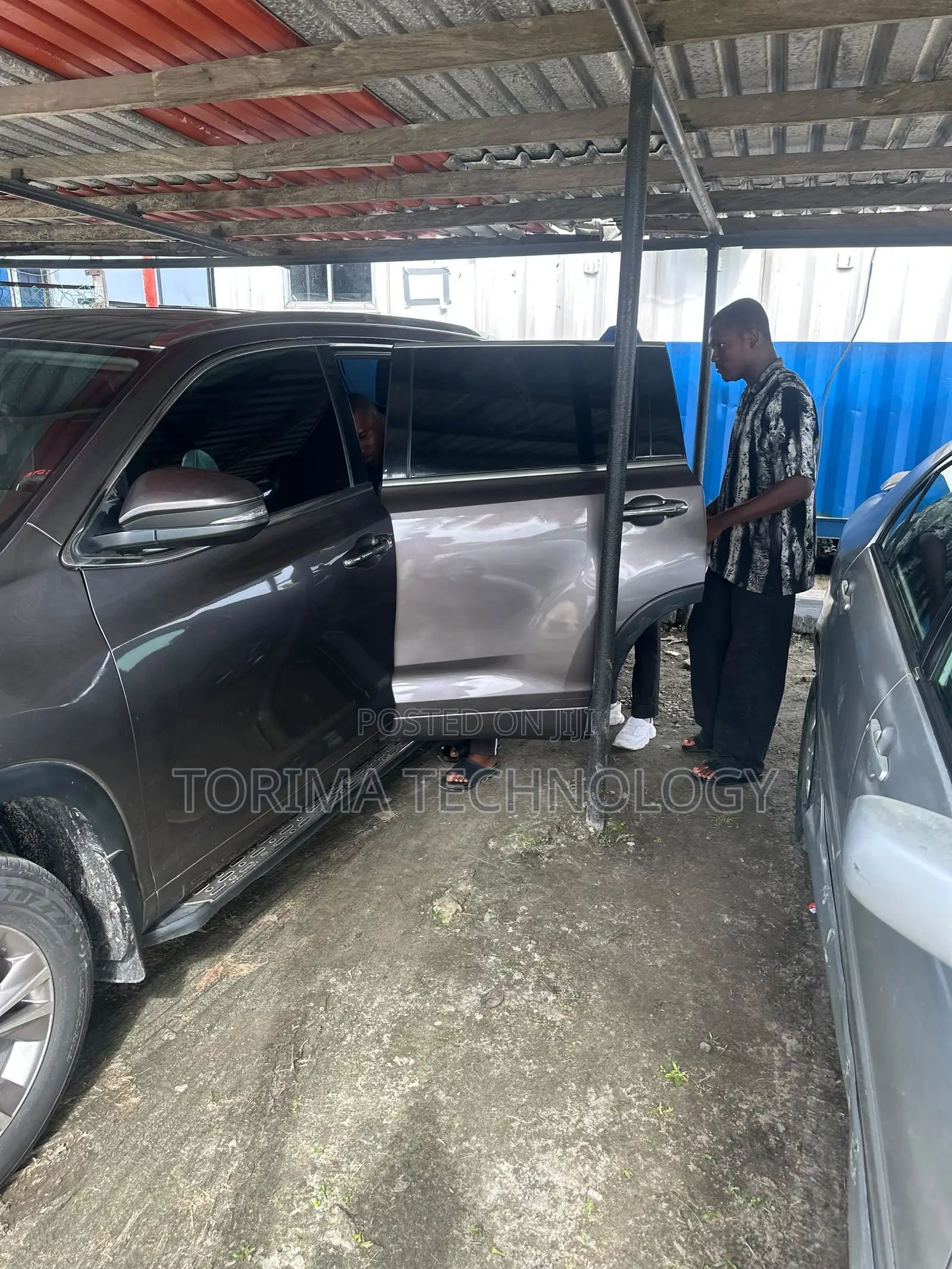 Professional Car Tracker Installation