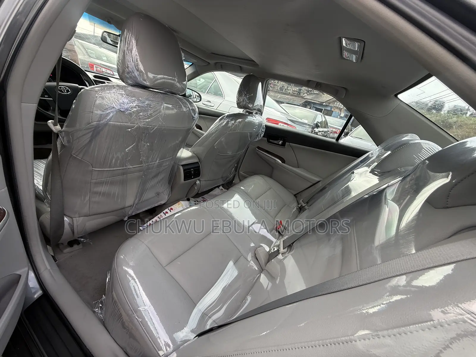 Toyota Camry XLE 4dr Sedan (2.5L 4cyl 6A) 2012 Gray