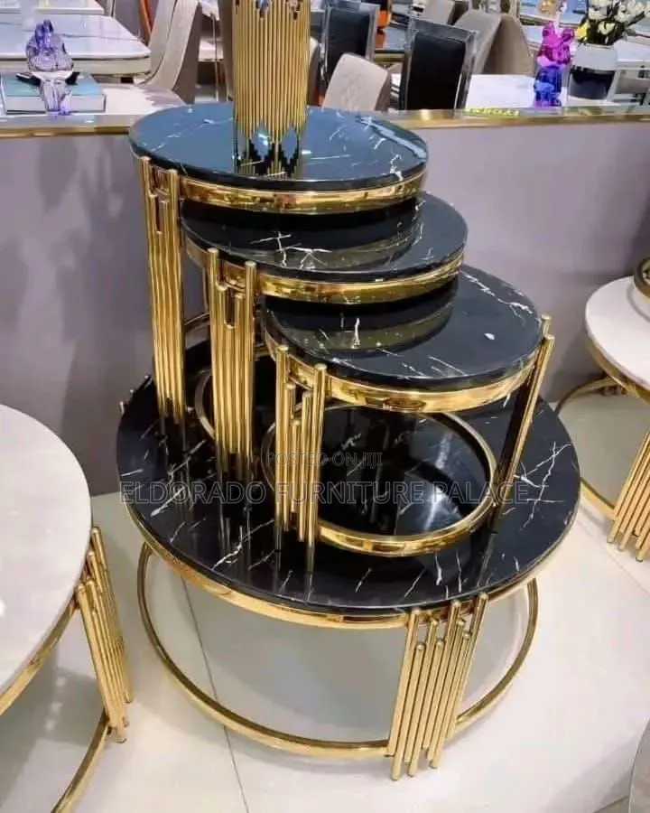Morden 4 In1center Table With Side Stools