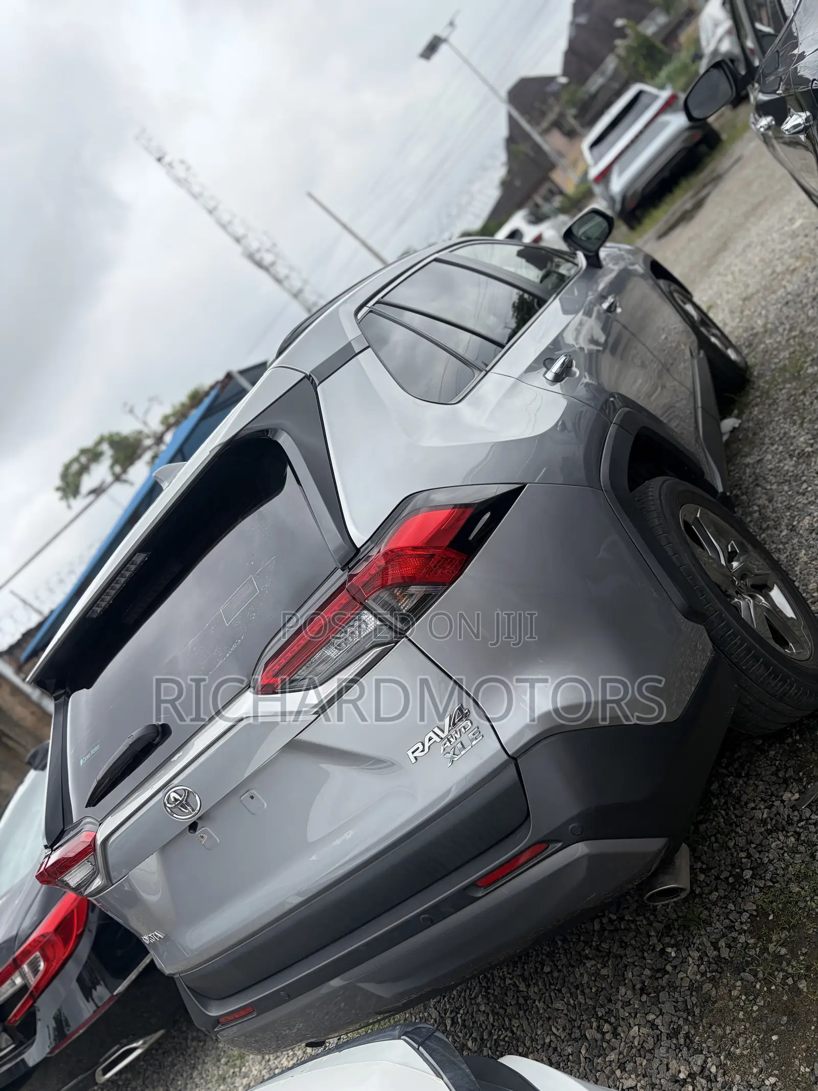Toyota RAV4 Limited 2021 Gray