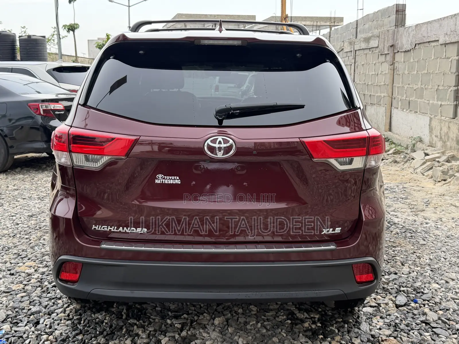 Toyota Highlander XLE 4x2 V6 (3.5L 6cyl 8A) 2017 Red
