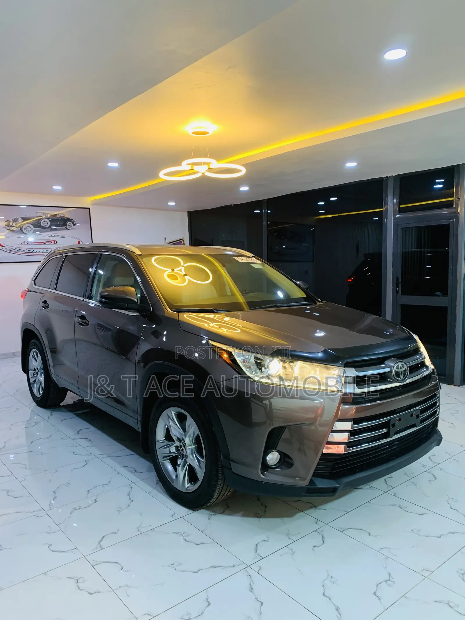 Toyota Highlander 2017 Brown