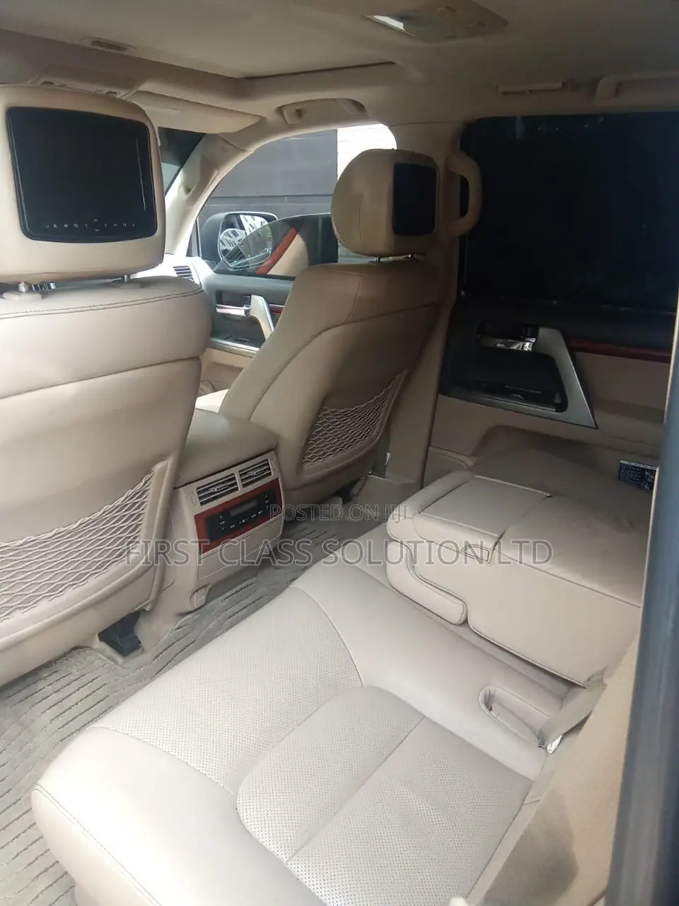 Toyota Landcruiser for Hire