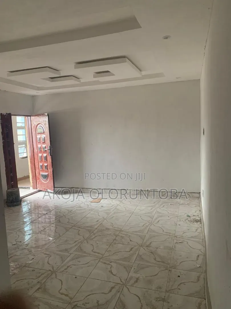 2bdrm Block of Flats in Muritala, Bariga / Shomolu for rent