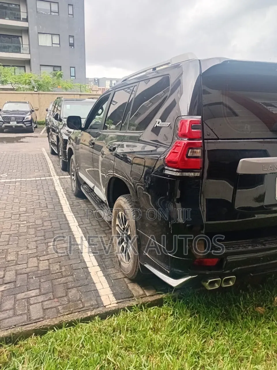 Toyota Land Cruiser Prado 2.7 2022 Black